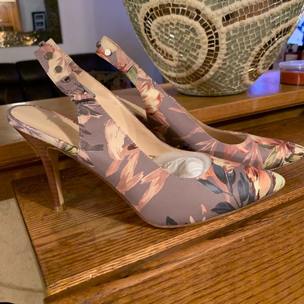 Slingback heels. Brand new